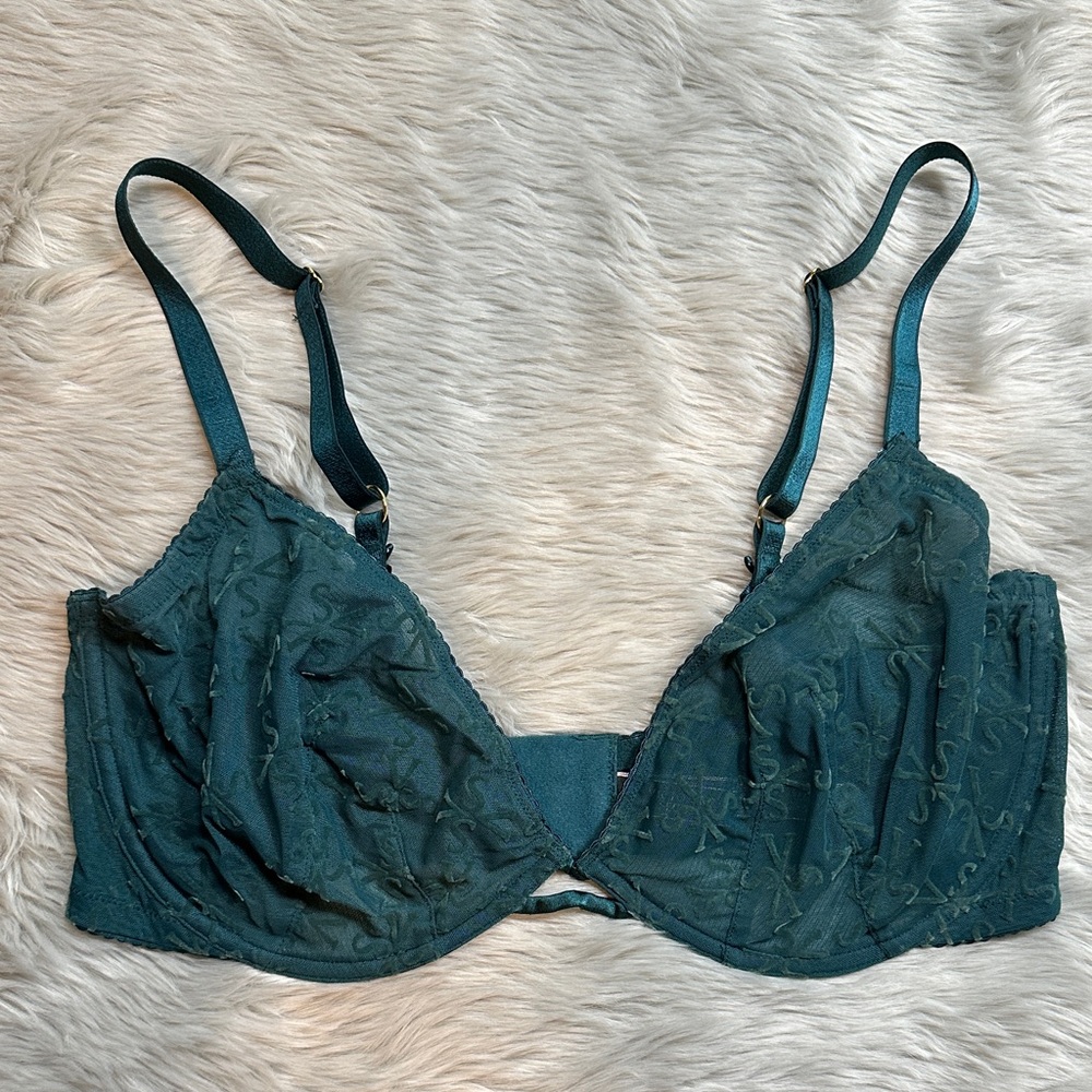Victoria’s Secret Very Sexy Low Cut Demi Bra
